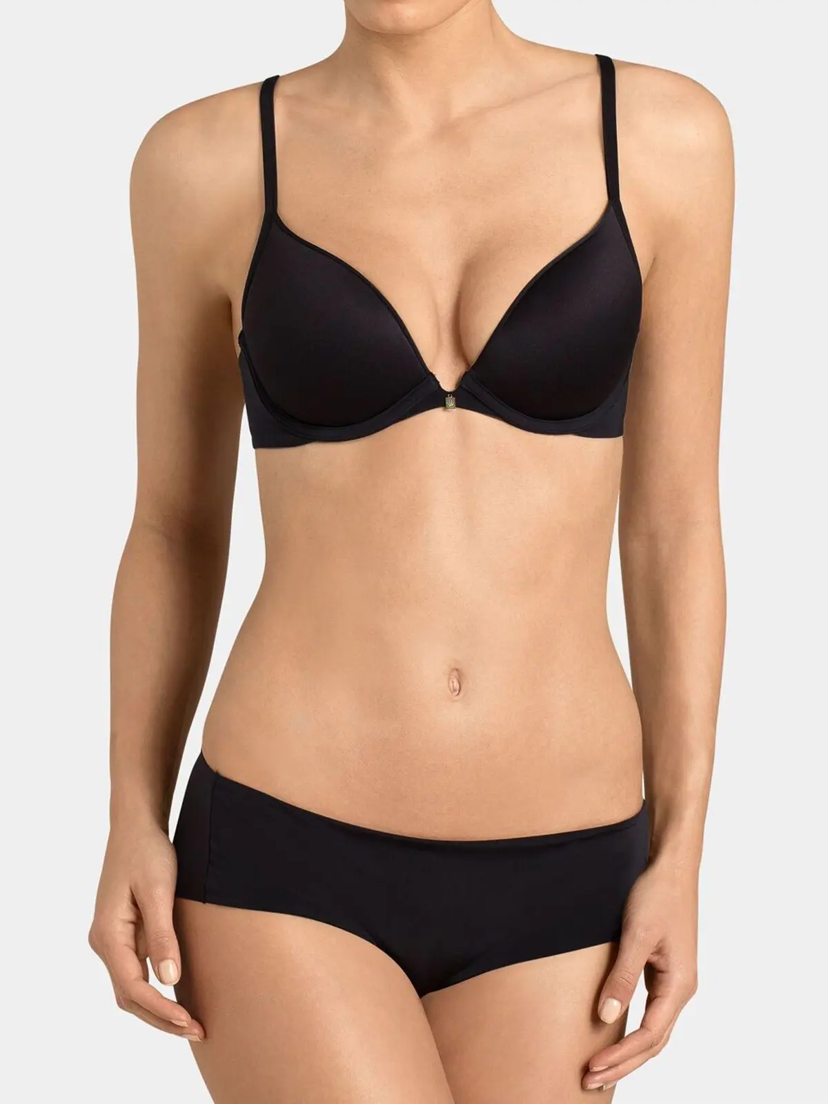 BIUSTONOSZ TRIUMPH BODY MAKE-UP