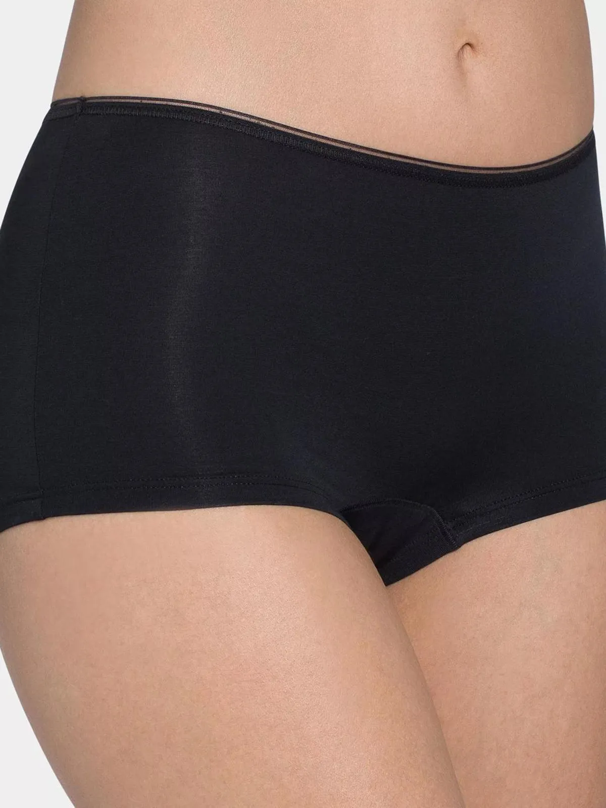 FIGI SLOGGI FEEL SENSATIONAL SHORT 02