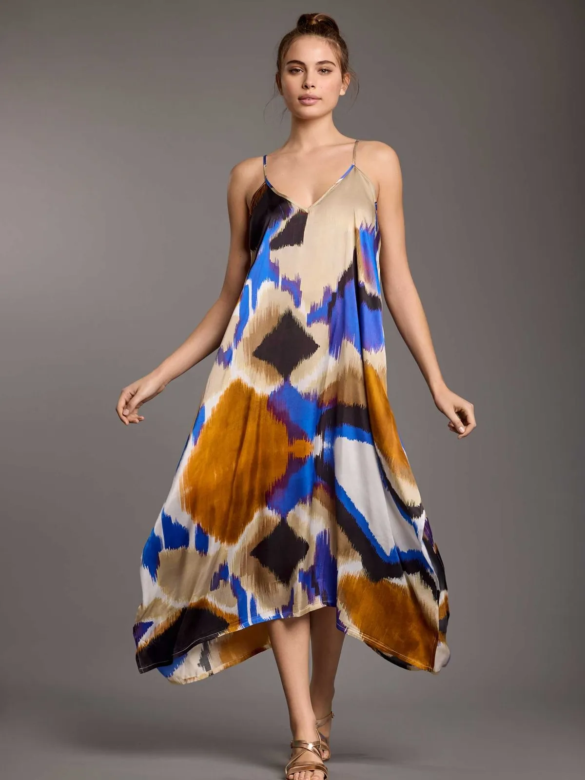 DODATEK PLAŻOWY ICONIQUE IC25-107 GEMMA SUKIENKA