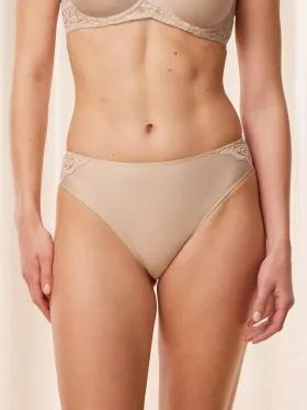 FIGI TRIUMPH AMOURETTE TAI