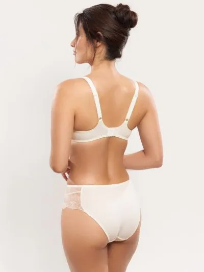 FIGI EMPREINTE MAY 05227