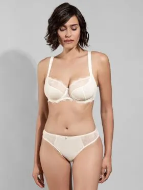 FIGI EMPREINTE MAY 03227