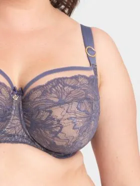 BIUSTONOSZ SAMANTA MILA A911