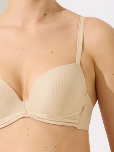 BIUSTONOSZ LISCA LAURA 020326