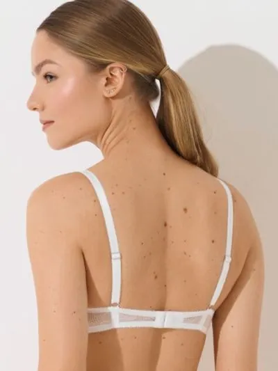 BIUSTONOSZ LISCA EVELYN 020230