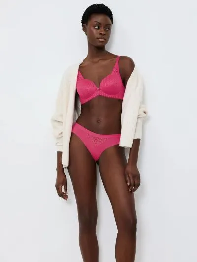 FIGI TRIUMPH AURA SPOTLIGHT T BRAZILIAN