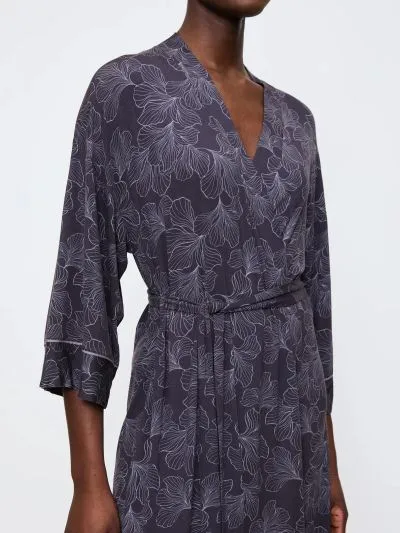 SZLAFROK TRIUMPH AURA SPOTLIGHT ROBE 01