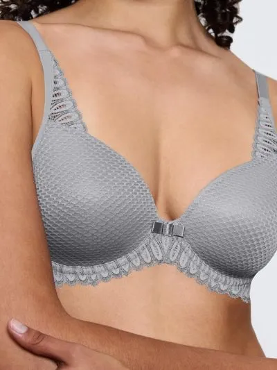 BIUSTONOSZ TRIUMPH AURA SPOTLIGHT T WHP