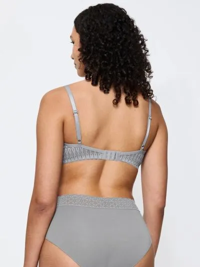 BIUSTONOSZ TRIUMPH AURA SPOTLIGHT T WHP