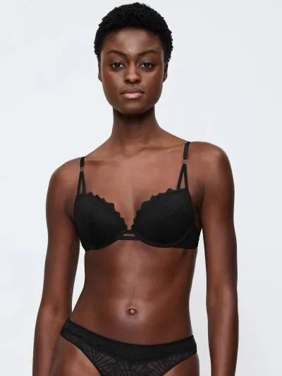 BIUSTONOSZ TRIUMPH THAT NIGHT IN VEGAS WHU