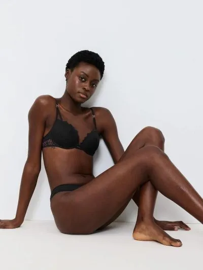 BIUSTONOSZ TRIUMPH THAT NIGHT IN VEGAS WHU