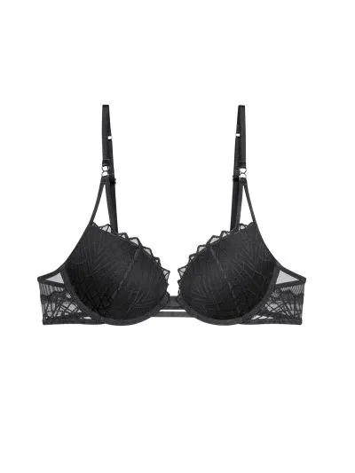 BIUSTONOSZ TRIUMPH THAT NIGHT IN VEGAS WHU