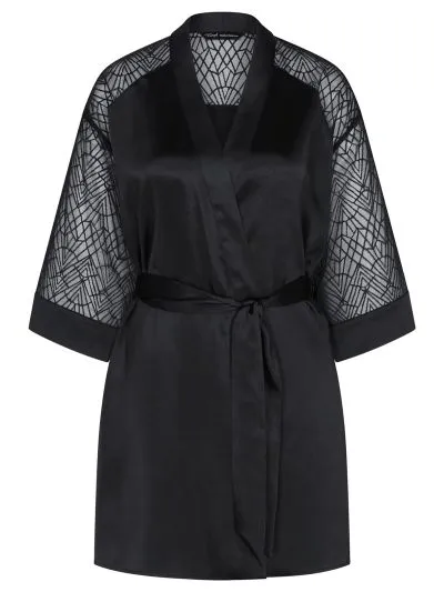 SZLAFROK TRIUMPH A WEEKEND TO REMEMBER ROBE