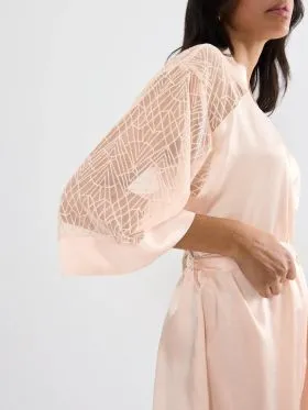 SZLAFROK TRIUMPH A WEEKEND TO REMEMBER ROBE