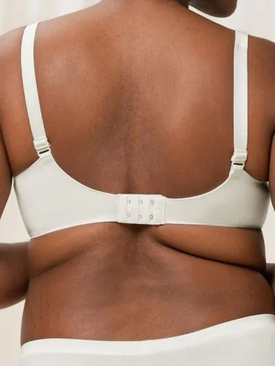 BIUSTONOSZ TRIUMPH BODY MAKE-UP SOFT TOUCH WP EX