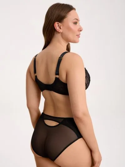 FIGI EWA BIEN REGINA C124