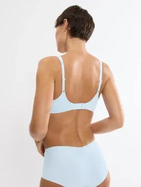 BIUSTONOSZ TRIUMPH BODY MAKE-UP ILLUSION WP EX