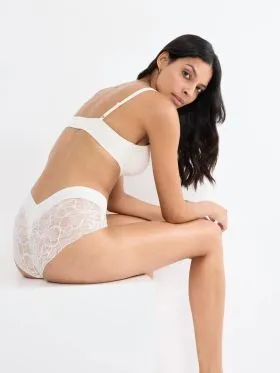 FIGI TRIUMPH BODY MAKE-UP ILLUSION LACE SHORTY