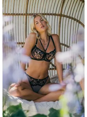 BIUSTONOSZ SAMANTA ARIA A145