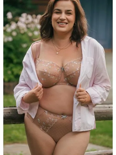 BIUSTONOSZ SAMANTA MARGARET A911