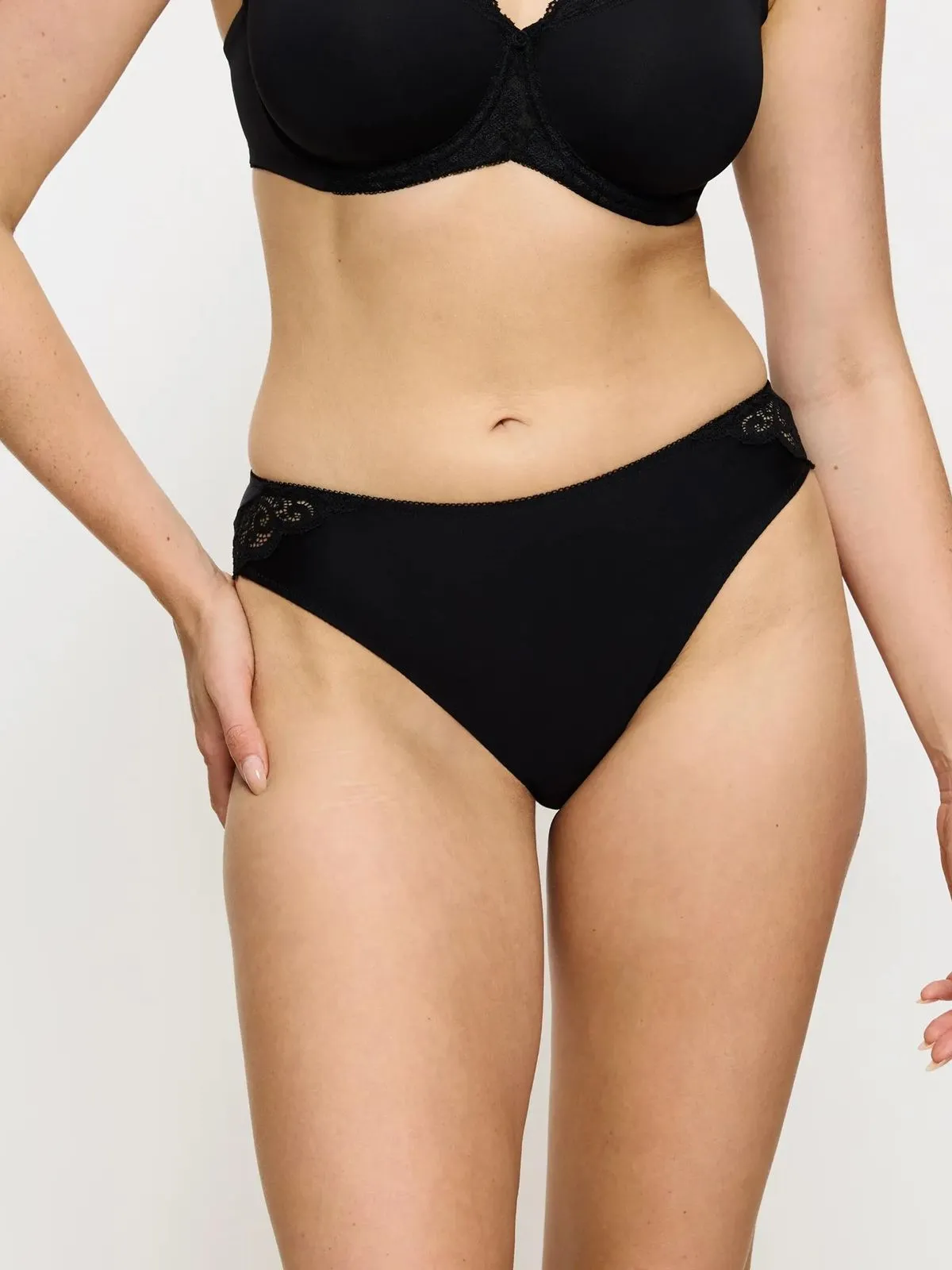 FIGI TRIUMPH AMOURETTE TAI