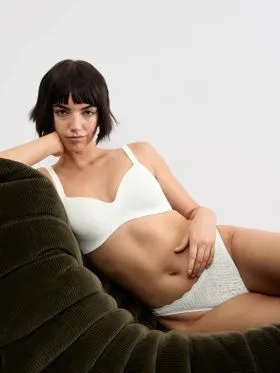 BIUSTONOSZ SLOGGI ZERO FEEL BLISS THE UP TSHIRT BRA