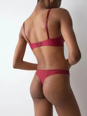 FIGI TRIUMPH LOVE IN LACE STRING